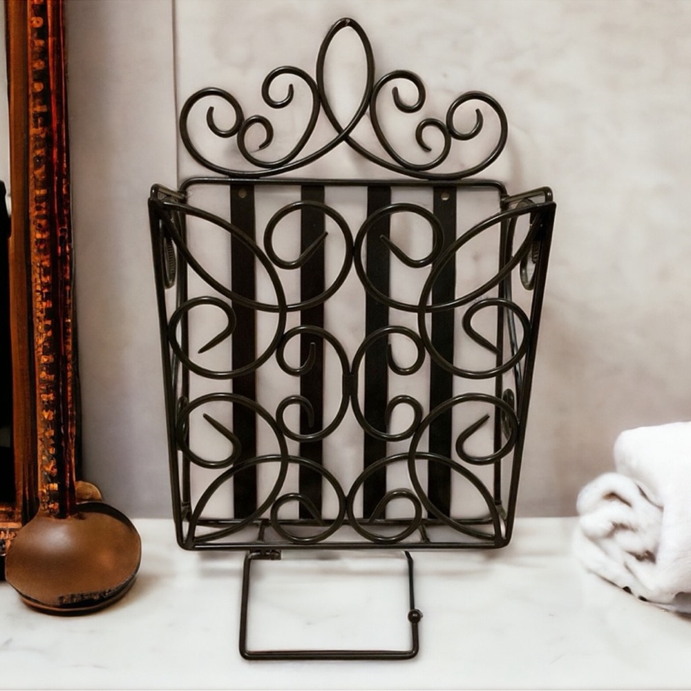 Southern Living Estate Wall Organizer